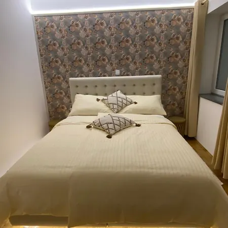 Apartma *