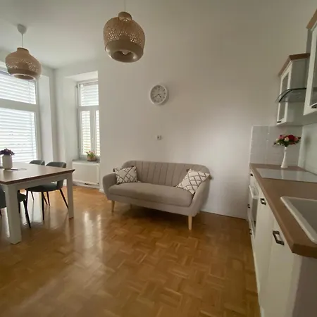 Apartma Rogatec